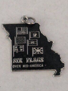 Vintage Six Flags State of Missouri Silver Tone Charm Pendant